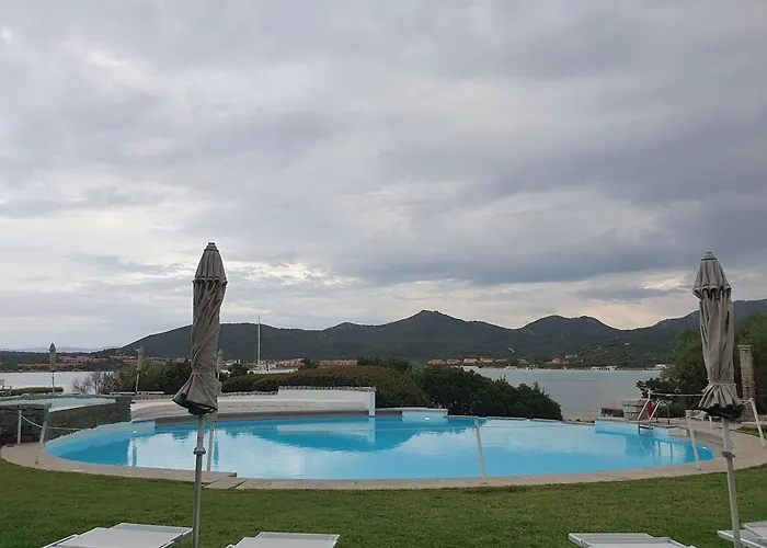 Palumbalza Sea